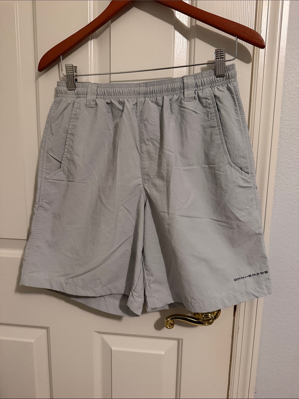 Columbia Men's Light Gray Omni-Shade Athletic Shorts